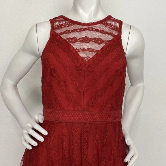 Moulinette Soeurs Anthropologie "NEW" Burgundy Tango Lace Midi Dress Size 2 - Picture 4 of 11